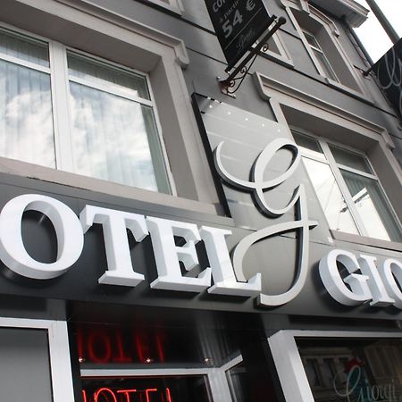 בסטון Hotel Giorgi Et Logements Insolites-Jacuzzi Prive מראה חיצוני תמונה