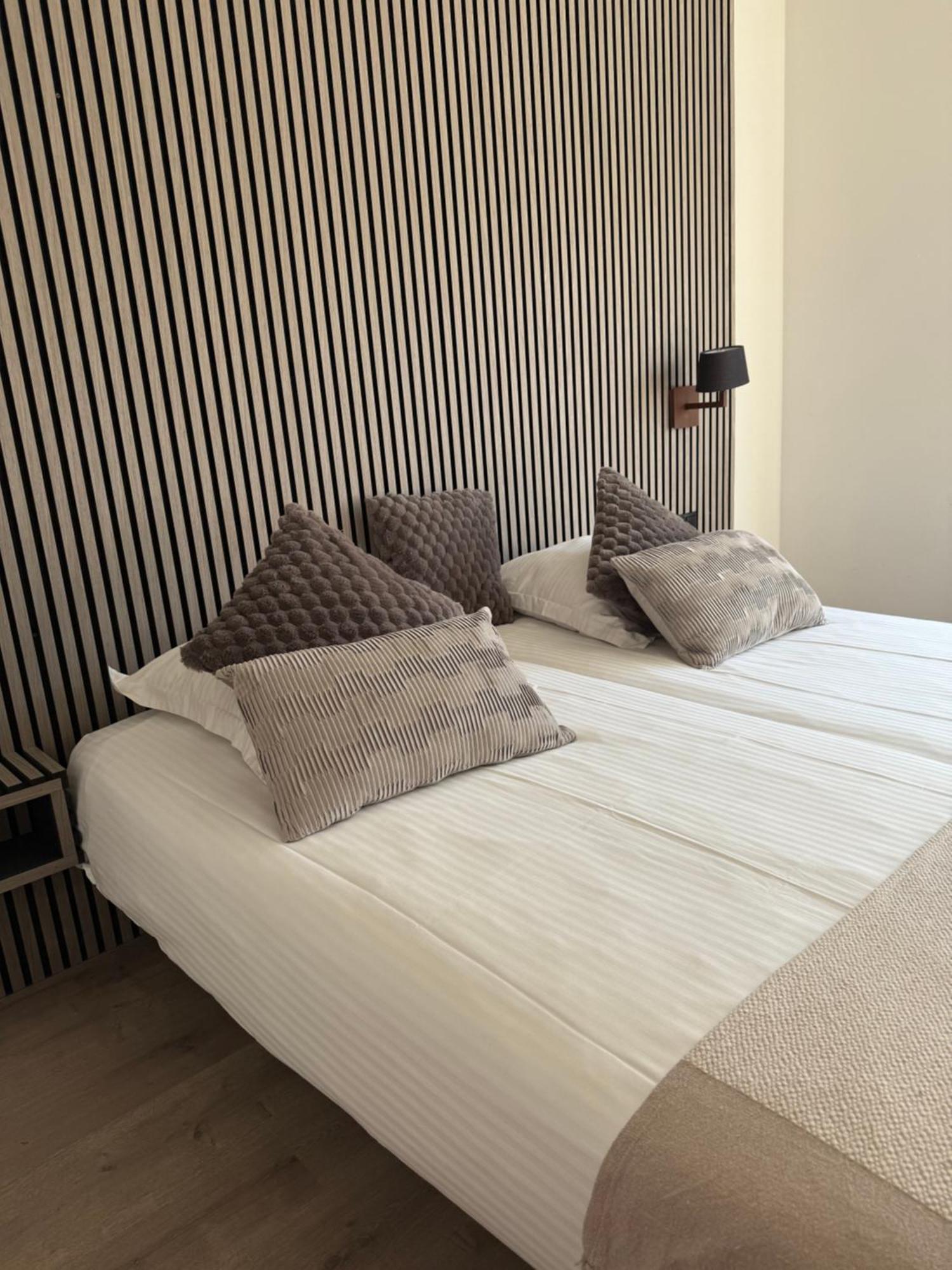 בסטון Hotel Giorgi Et Logements Insolites-Jacuzzi Prive מראה חיצוני תמונה