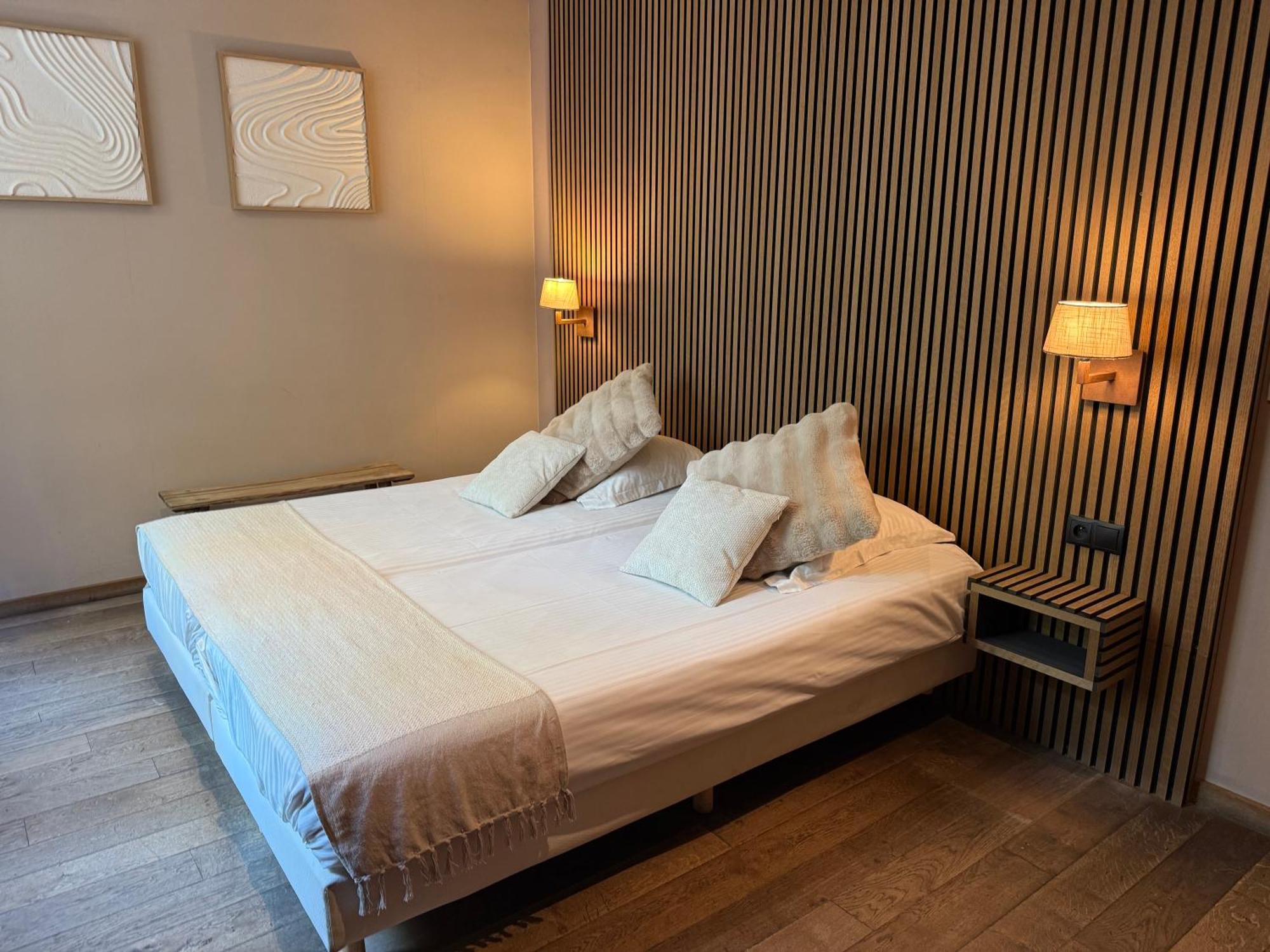 בסטון Hotel Giorgi Et Logements Insolites-Jacuzzi Prive מראה חיצוני תמונה