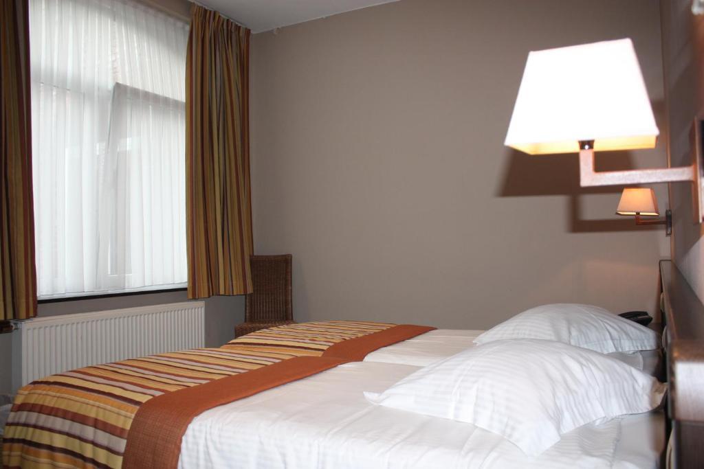 בסטון Hotel Giorgi Et Logements Insolites-Jacuzzi Prive חדר תמונה